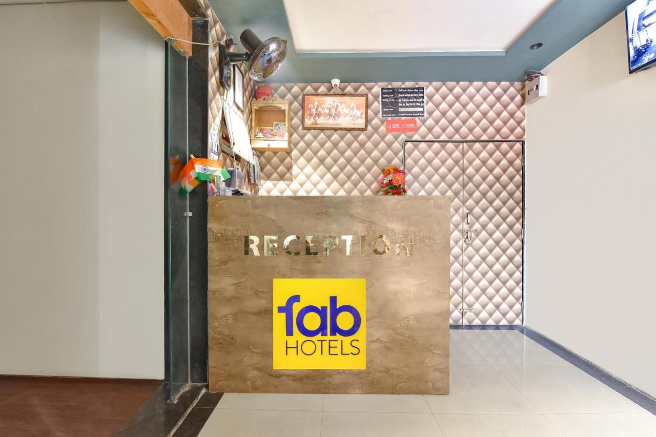 Fabhotel Nidhivan, Udhna Junction Surat Exterior photo